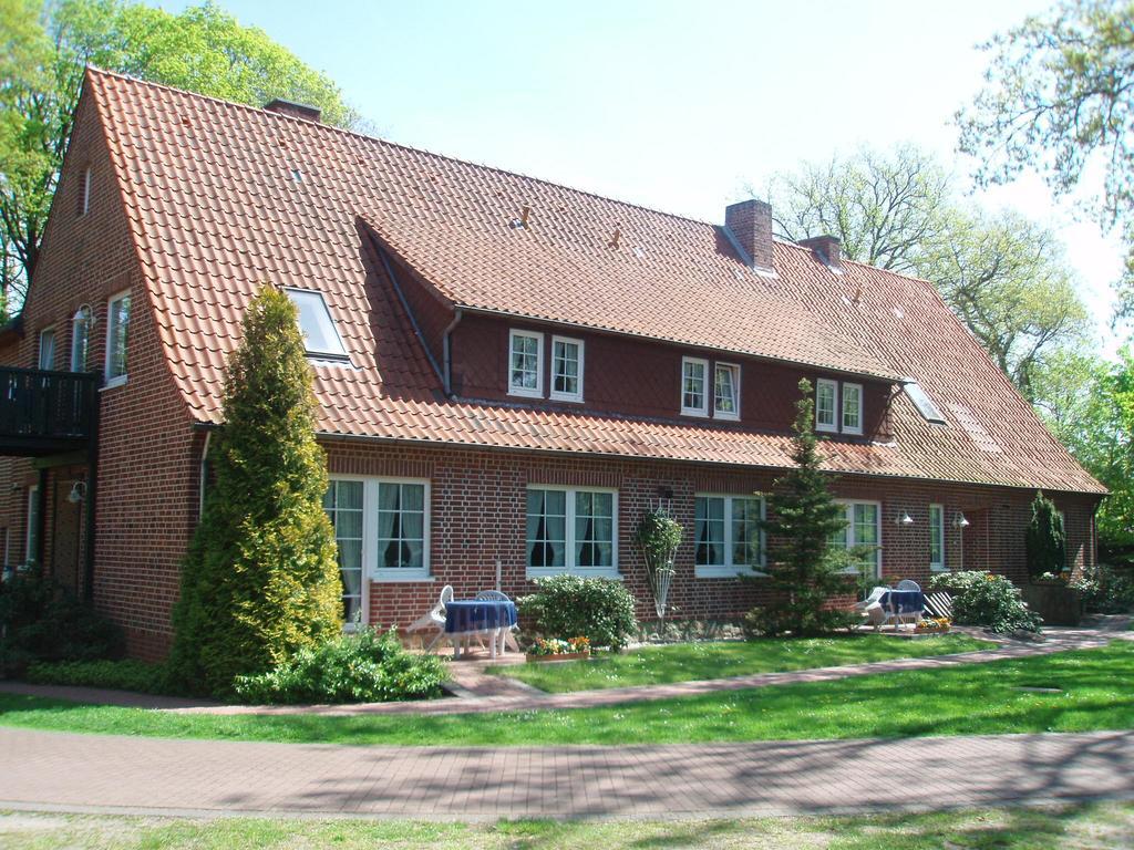 Hotel Haus Hubertus Schneverdingen Exterior foto